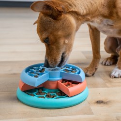 PUPPY LICKIN' LAYERS - DOG PUZZLE & FEEDER IN ONE